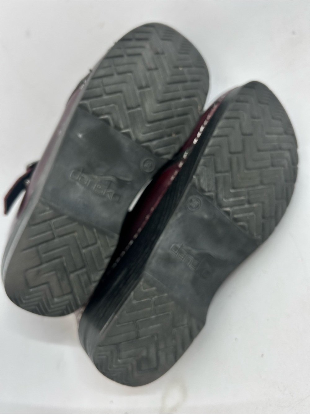 Dansko Marcelle Mary Jane
Classic Clog Leather Burgundy Size 38 7.5/8 - Picture 9 of 10